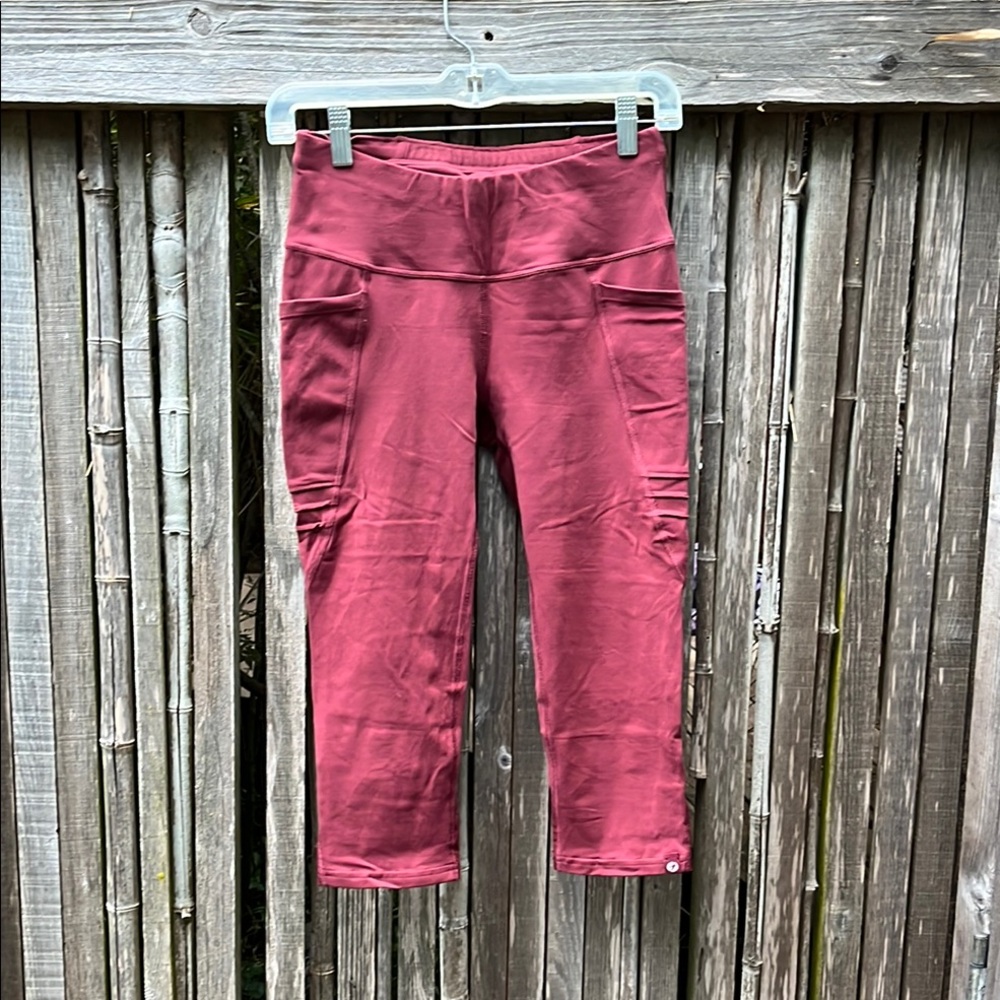 Oiselle Triple Threat Capri Tights, Burgundy, Size 4